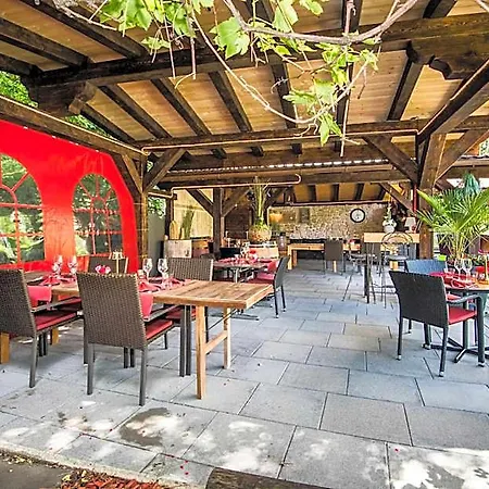 Reves Gourmands, Hotellerie & Gastronomie Szálloda 3*