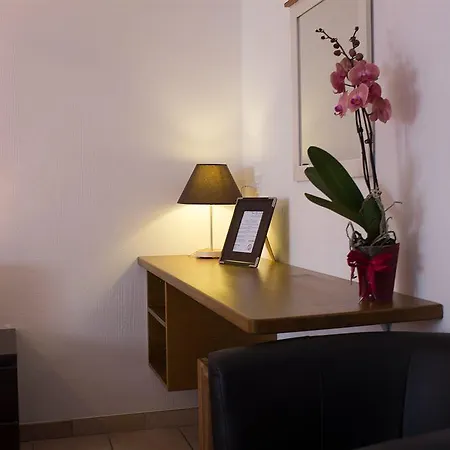 מלון Reves Gourmands, Hotellerie & Gastronomie 3*