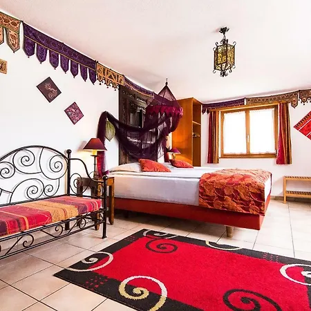 מלון Reves Gourmands, Hotellerie & Gastronomie 3*