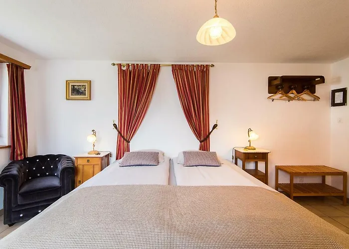 Reves Gourmands, Hotellerie & Gastronomie 3*